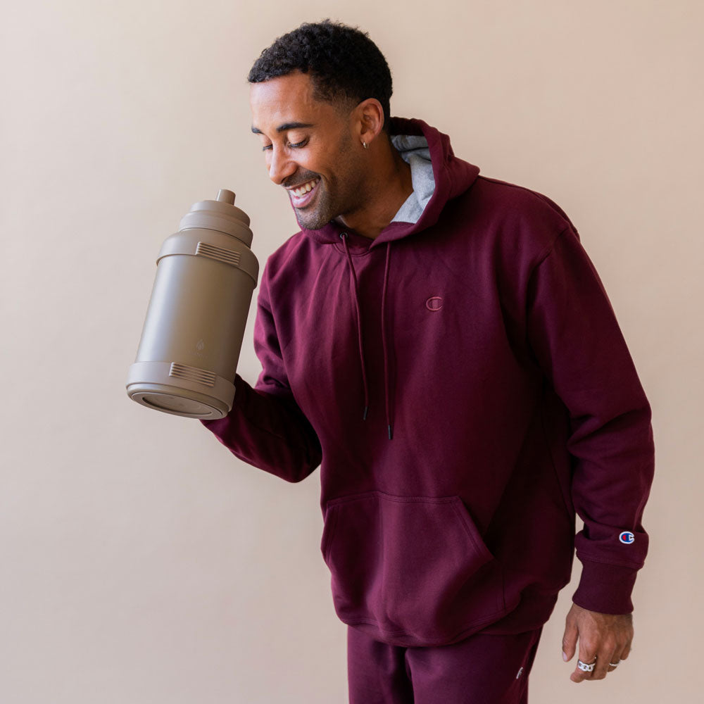 78-oz-titan-bottle-pastel-collection-q6 32_Manna_Website_Lifestyles_Titan_Darker_2.jpg